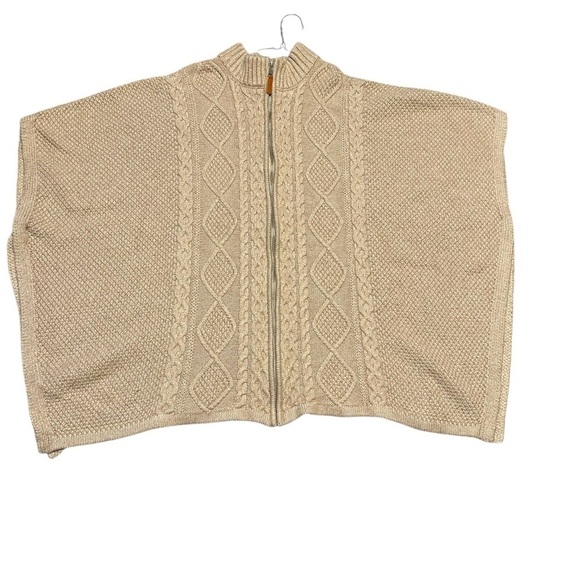 Cupcakes and Cashmere Poncho Cable Knit Cream Zip Up Neutral Cape Size S/M - Picture 3 of 10